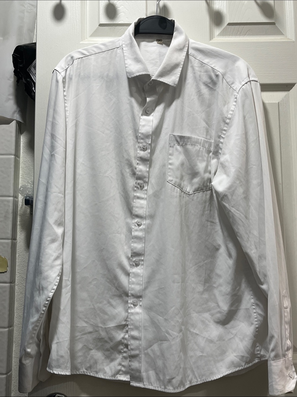Preowned Men's Classic White Button-Up Shirt Size Small .